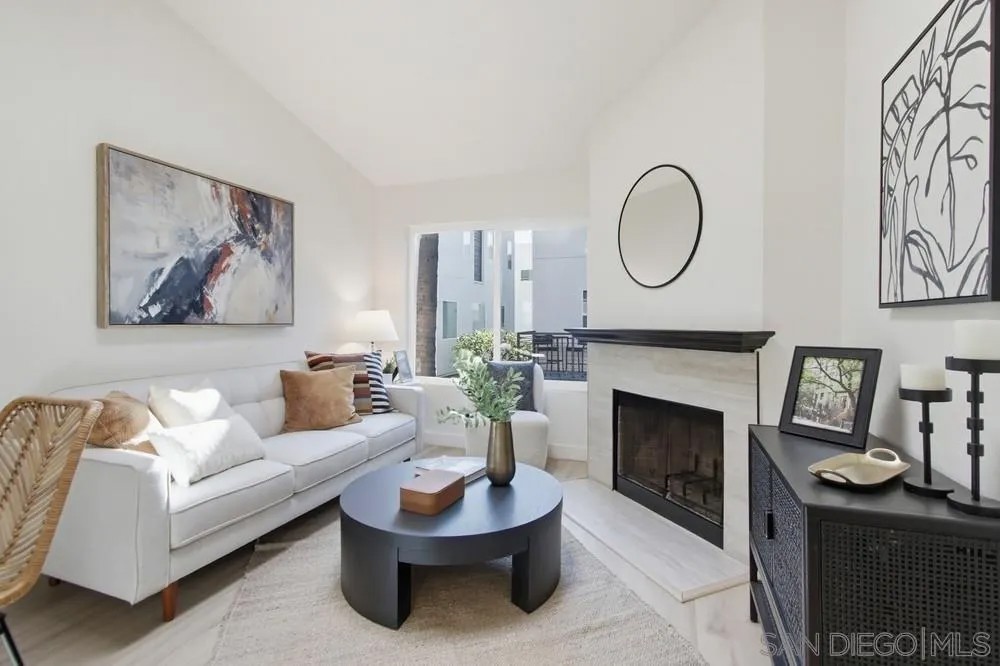 2909 Keats St 11
