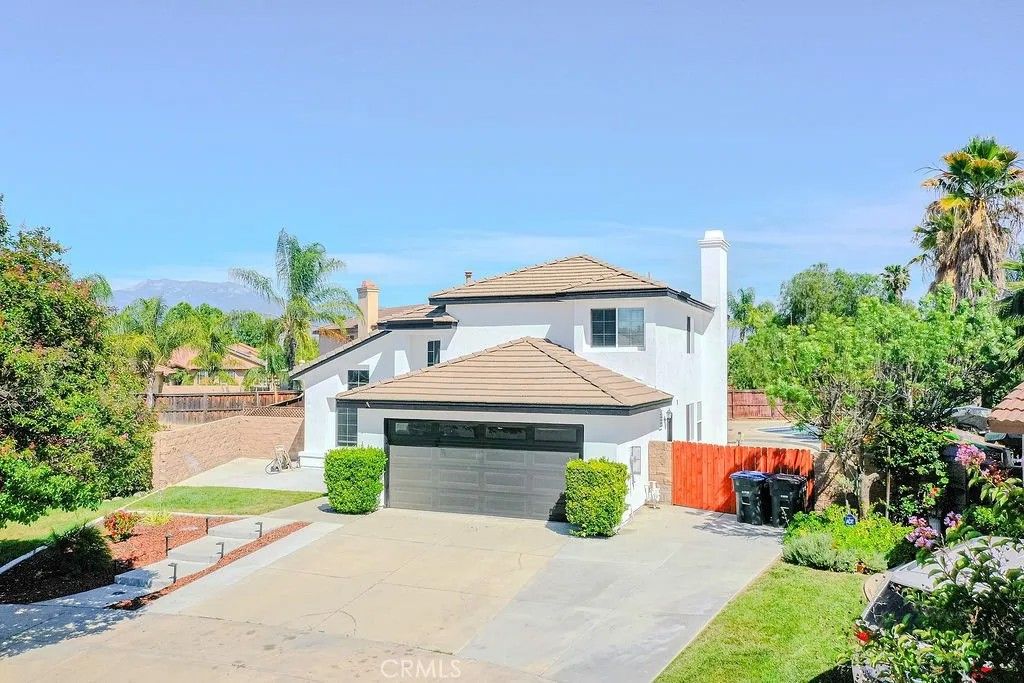 Photo of 810 Coramdeo Court, Hemet, CA 92543 (MLS # IG26111374)