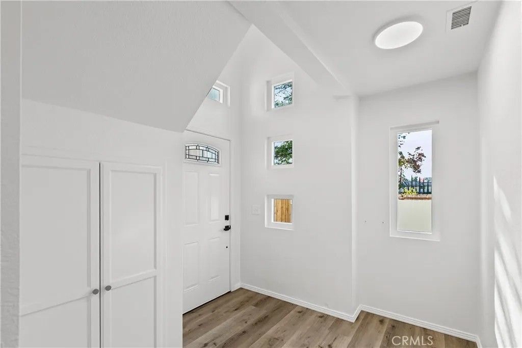 Photo of 9288 El Bordo Ave, Atascadero, CA 93422 (MLS # SC25255652)