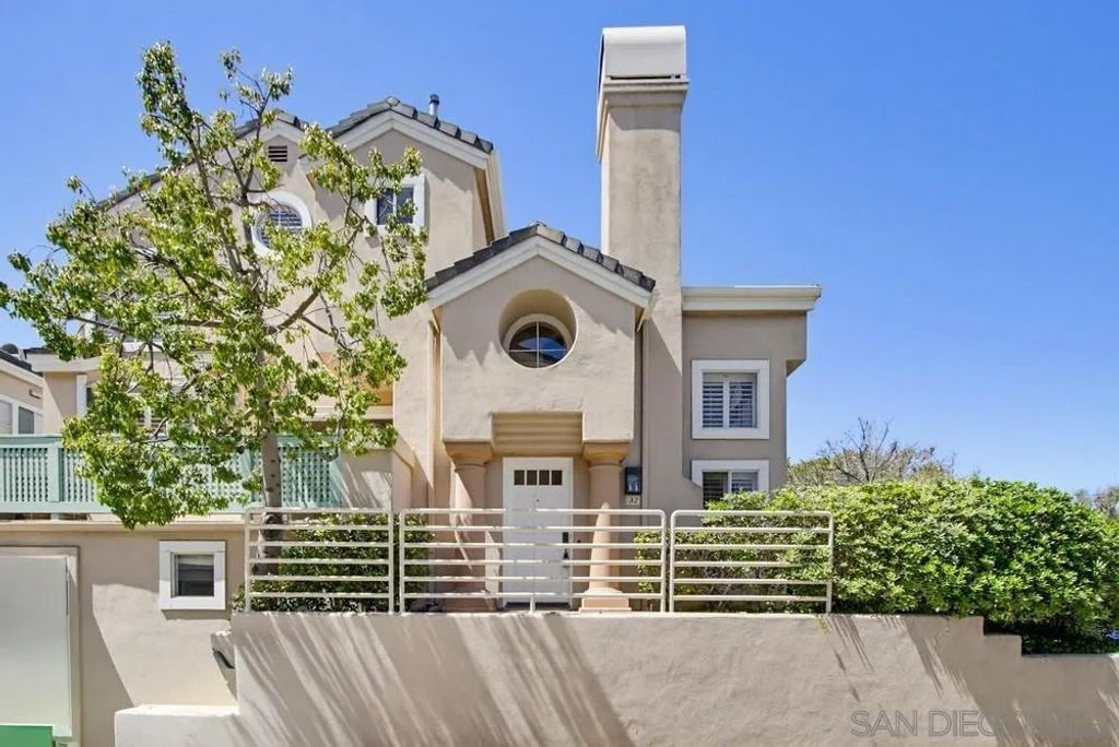Photo of 12922 Carmel Creek Rd #32, San Diego, CA 92130 (MLS # 260008973)