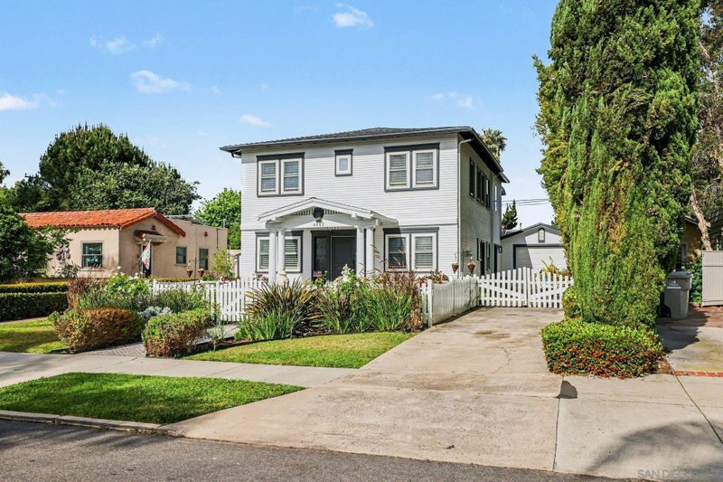 4682 Vista Street