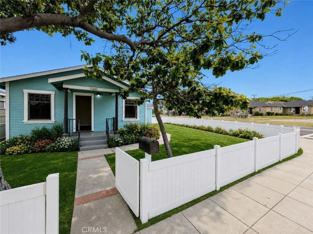 Photo of 2226 Arlington Avenue, Torrance, CA 90501 (MLS # SB26095016)