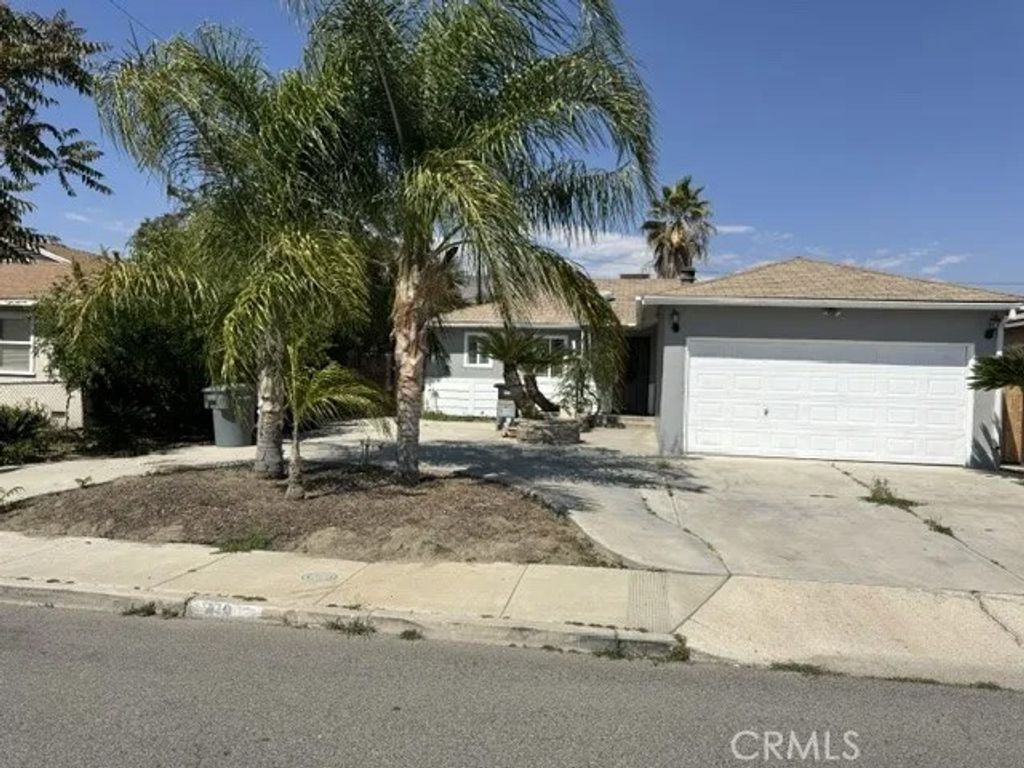 Photo of 419 Angela Way, San Jacinto, CA 92583 (MLS # SW26095660)