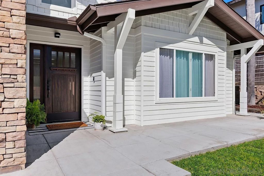 Photo of 1904 Pariva Dr, Cardiff By The Sea, CA 92007 (MLS # 260006381)