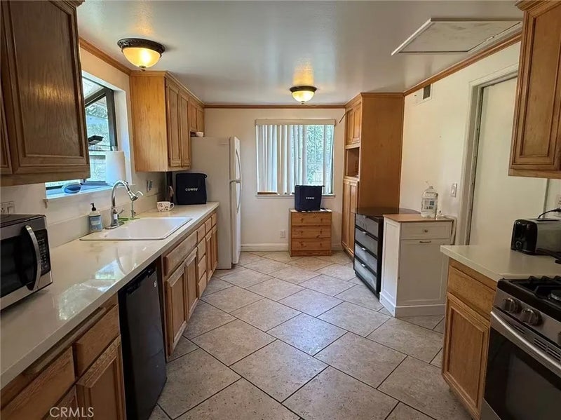 20744 Earlgate