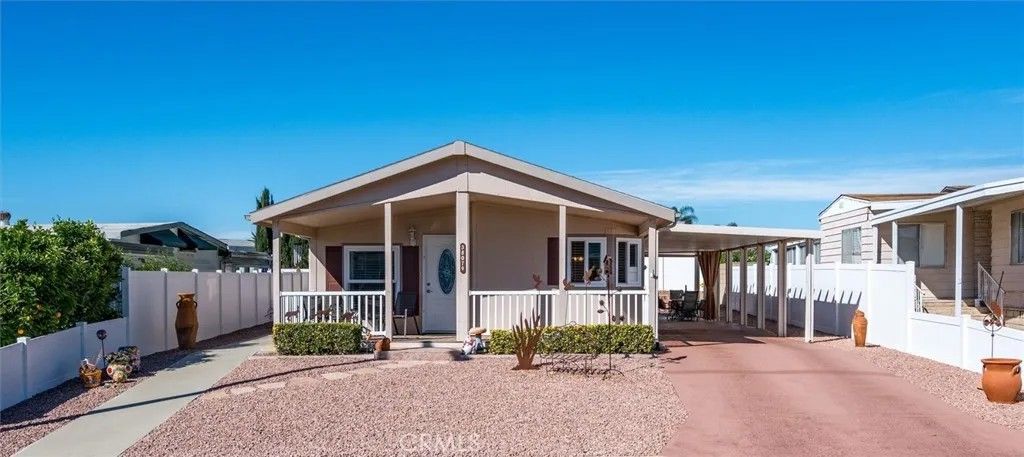 Photo of 38079 Calle De Amor, Murrieta, CA 92563 (MLS # SW26065223)