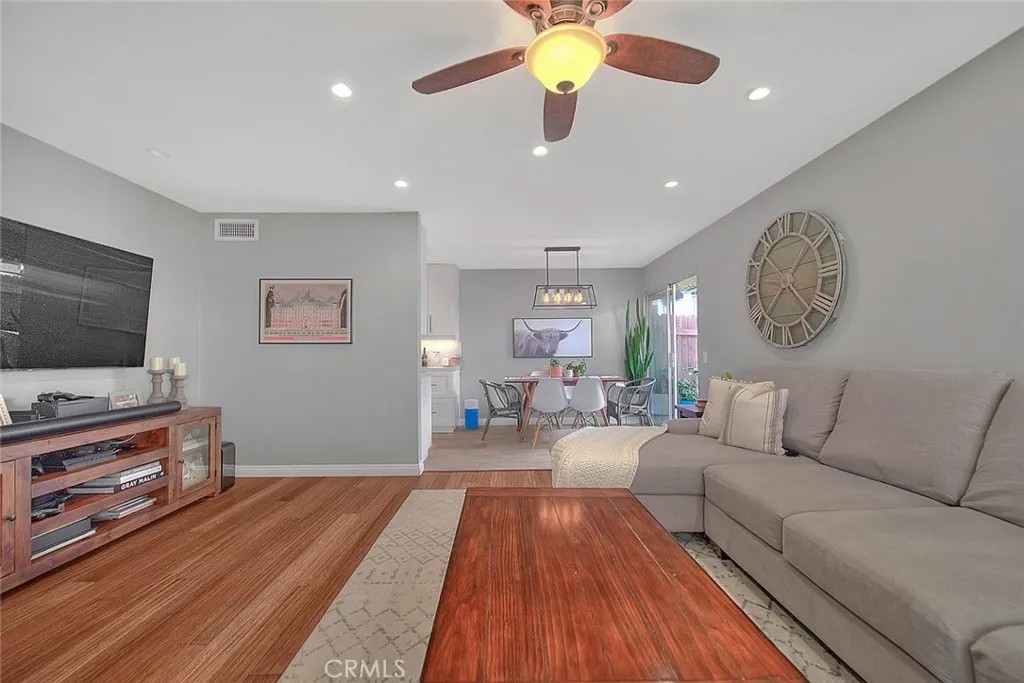 1074 Las Lomas Drive A