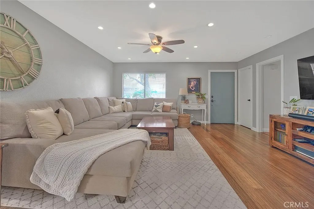 1074 Las Lomas Drive A