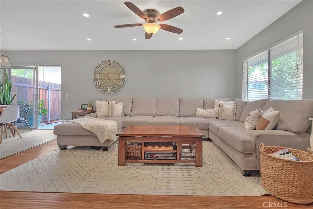 1074 Las Lomas Drive A
