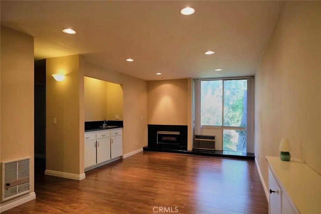 3601 W Hidden Lane 121