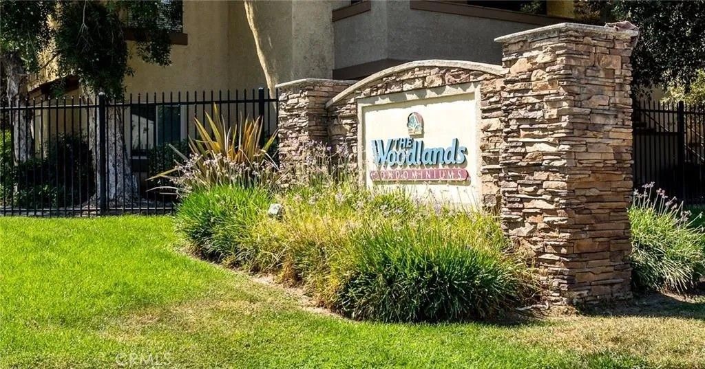 Photo of 1110 W Blaine St, Riverside, CA 92507 (MLS # SW26066125)