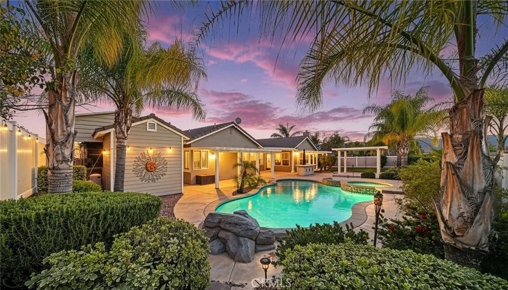 Photo of 23885 Noelle Avenue, Murrieta, CA 92562 (MLS # SW26002476)