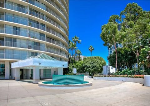 Photo of 700 E Ocean Boulevard #2301, Long Beach, CA 90802 (MLS # PW25275256)