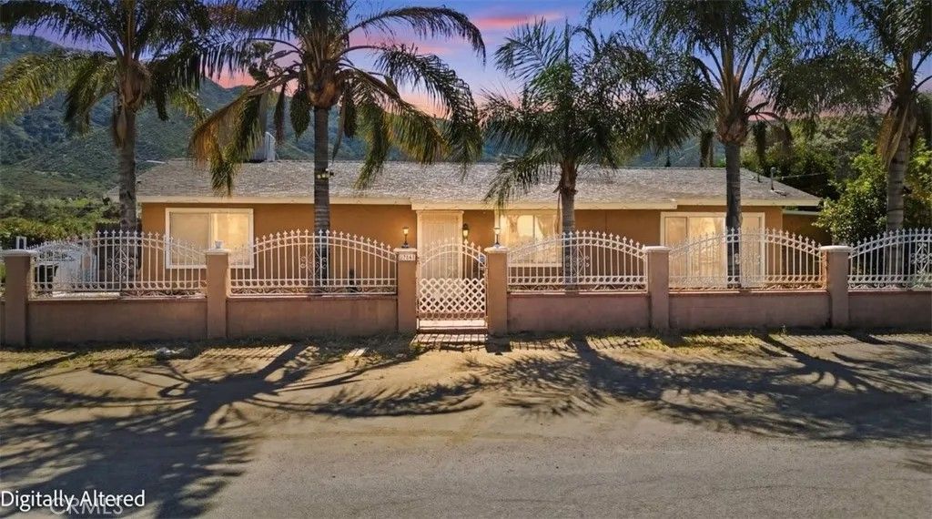 Photo of 33111 Baldwin Boulevard, Lake Elsinore, CA 92530 (MLS # SW26066251)