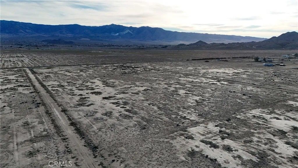 Photo of 797 Highland, Lucerne Valley, CA 92356 (MLS # HD26014427)