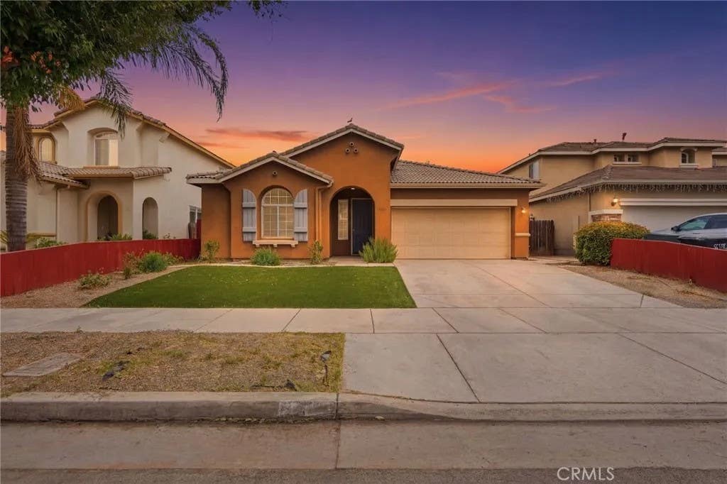 Photo of 3042 W Delta AVE, Visalia, CA 93291 (MLS # SC26154149)