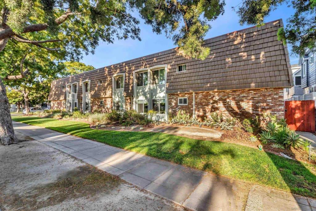 Photo of 801 C Avenue #23, Coronado, CA 92118 (MLS # 260018872)