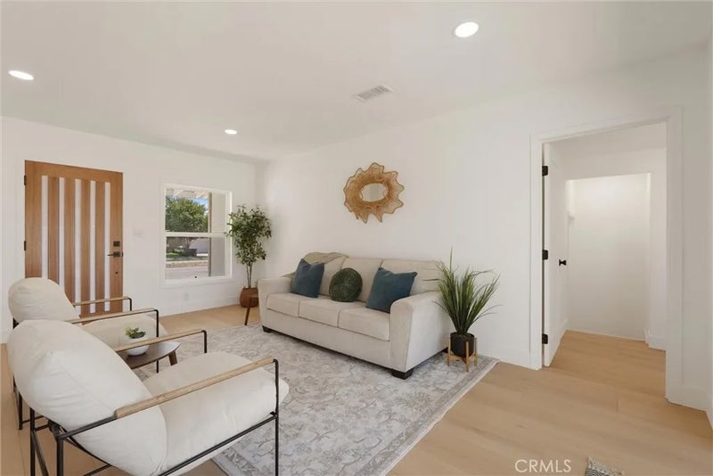 3683 San Anseline