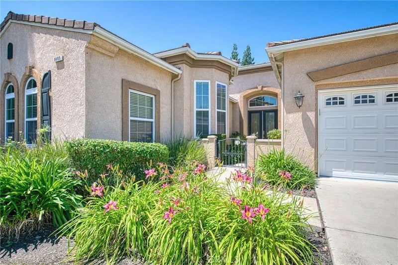 8405 N Paula