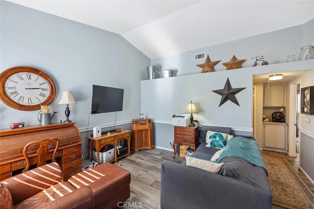 28123 Seco Canyon 94