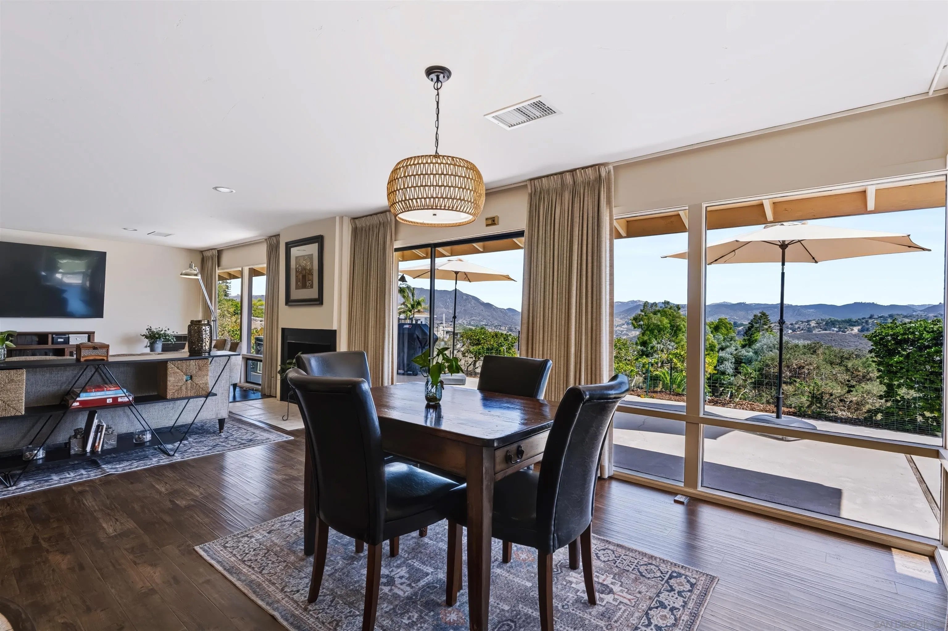 1359 Knoll Park Lane
