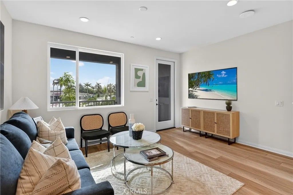 Photo of 1097 N Harbor Blvd, Anaheim, CA 92801 (MLS # WS26073871)