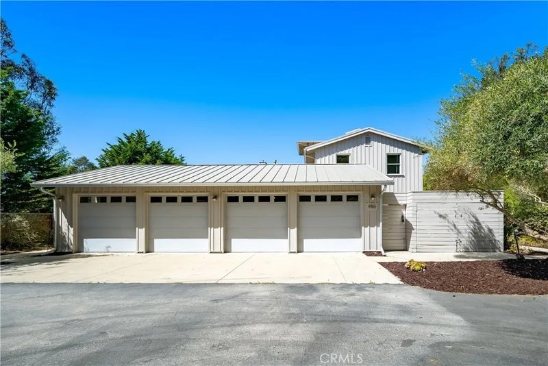 950 Mesa View Drive