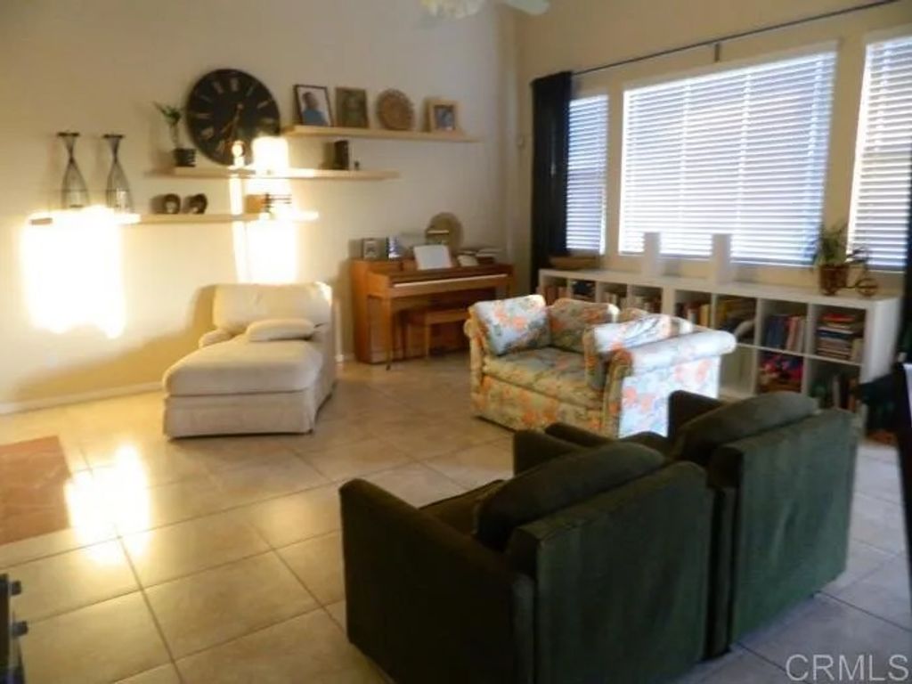 Photo of 552 Bent Trail Drive, Chula Vista, CA 91914 (MLS # PTP2508099)