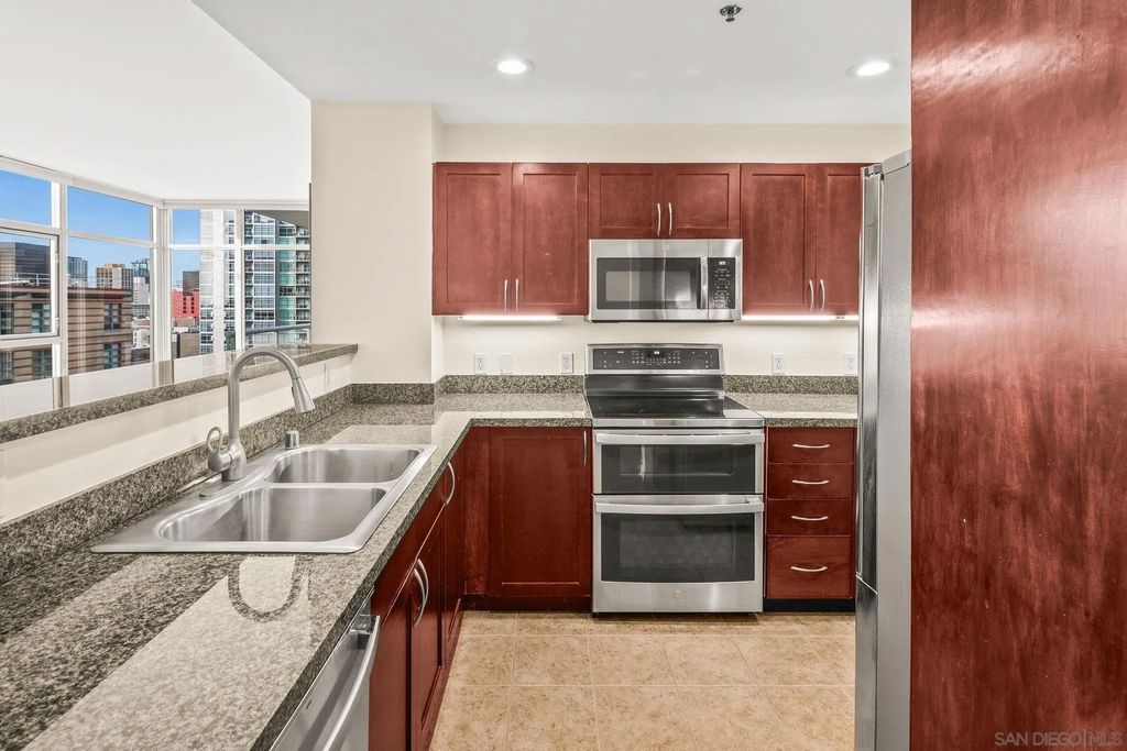 Photo of 427 9th Ave #1206, San Diego, CA 92101 (MLS # 250043894)