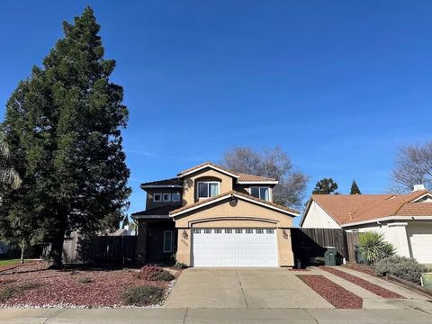 Photo of 2309 Prospect Point Drive, Roseville, CA 95747 (MLS # PW26032549)