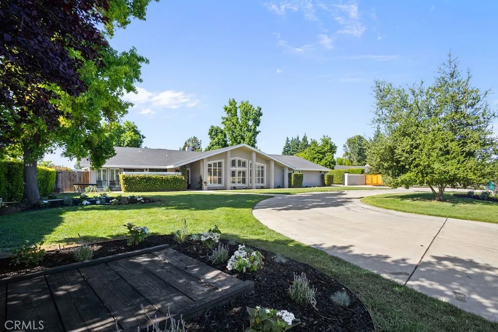 2698 E South Bear Creek