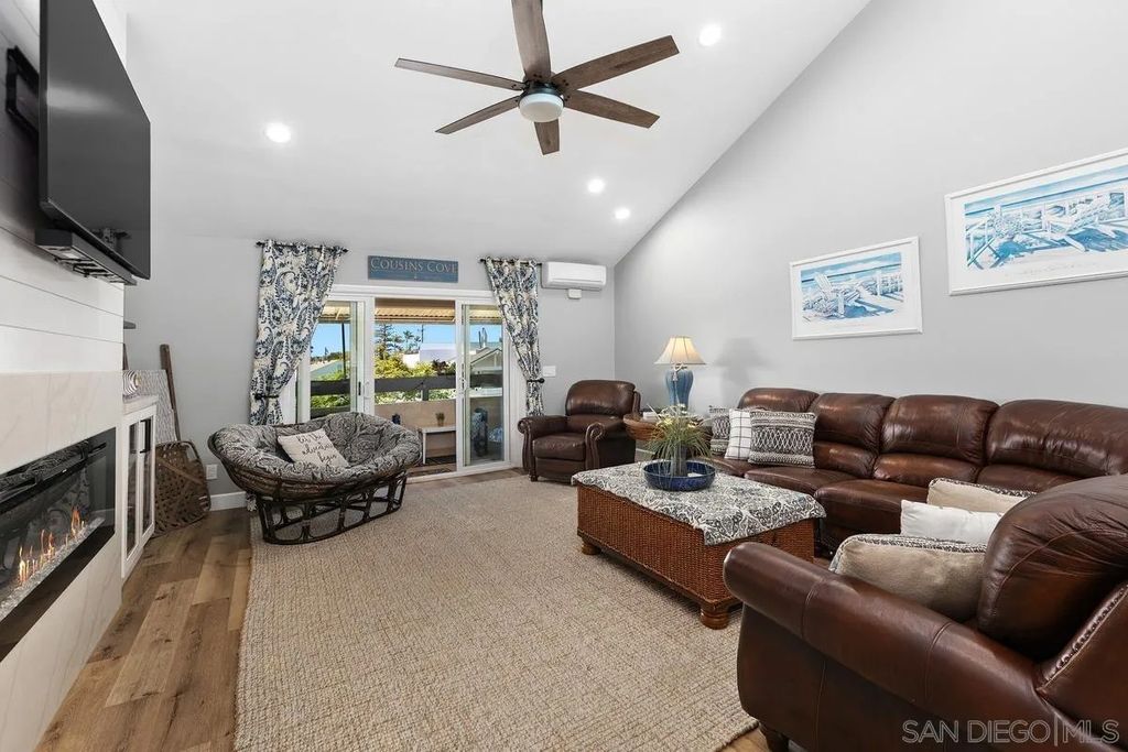 Photo of 821 E Ave, Coronado, CA 92118 (MLS # 250041391)