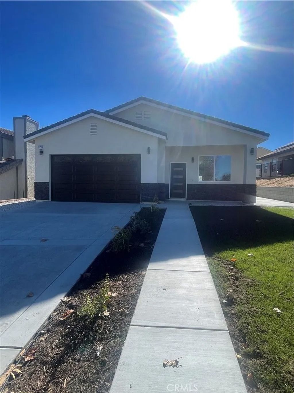 Photo of 17745 Vista Point, Victorville, CA 92395 (MLS # IV25272560)
