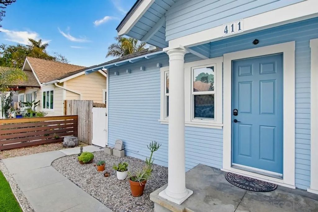 Photo of 411-13 N Ditmar St, Oceanside, CA 92054 (MLS # 260005718)