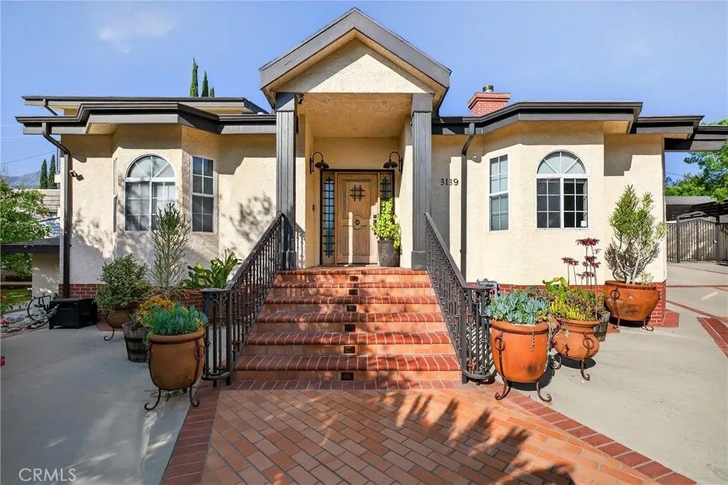 Photo of 3139 Stevens St, La Crescenta, CA 91214 (MLS # SR26104690)