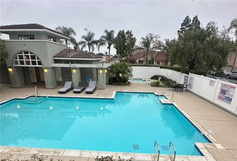 7832 Daisy Circle