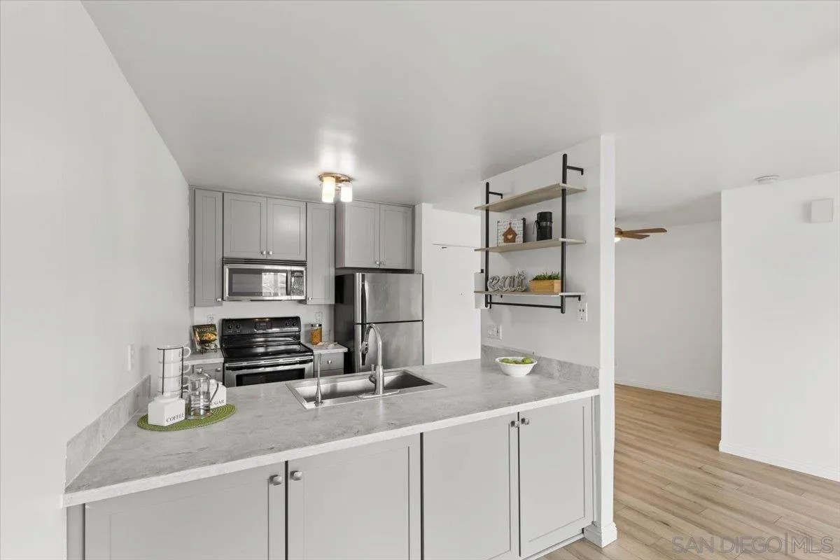 4860 Rolando Ct 42