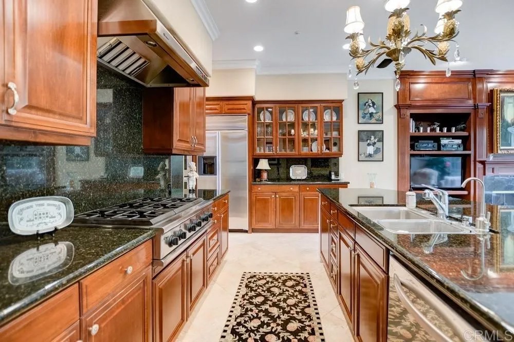 2731 Mackinnon Ranch Rd