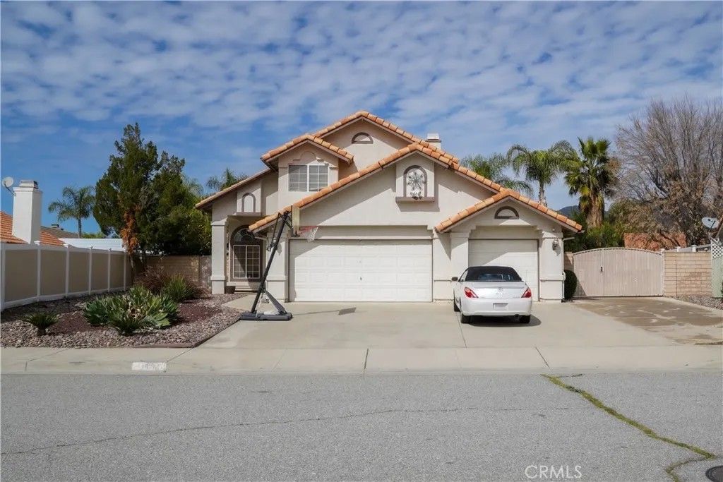 Photo of 1621 Monterey Way, San Jacinto, CA 92583 (MLS # OC26038752)