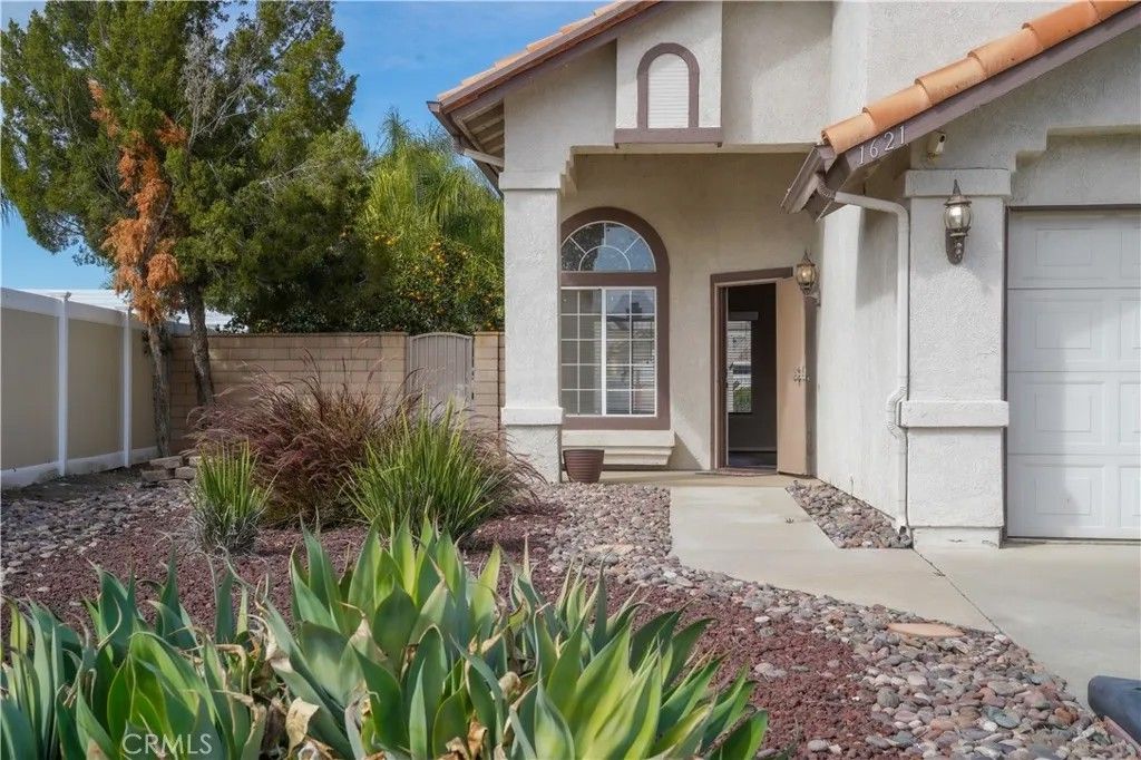 Photo of 1621 Monterey Way, San Jacinto, CA 92583 (MLS # OC26038752)