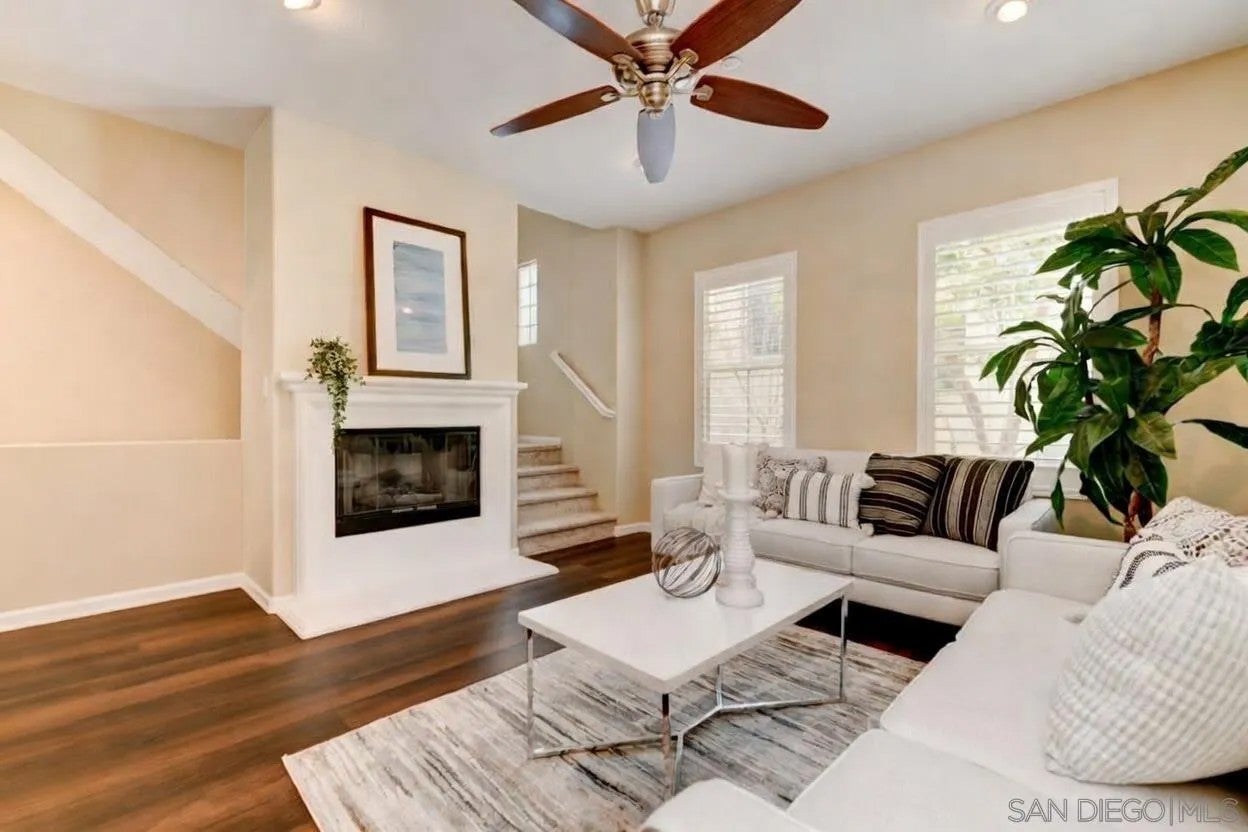2591 Escala Circle