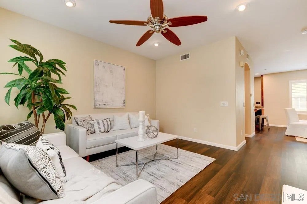 2591 Escala Circle