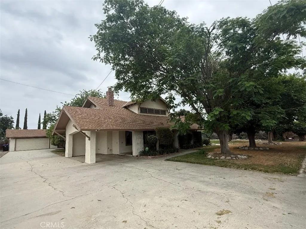 Photo of 1271 W Esplanade AVE, Hemet, CA 92543 (MLS # AR26098967)
