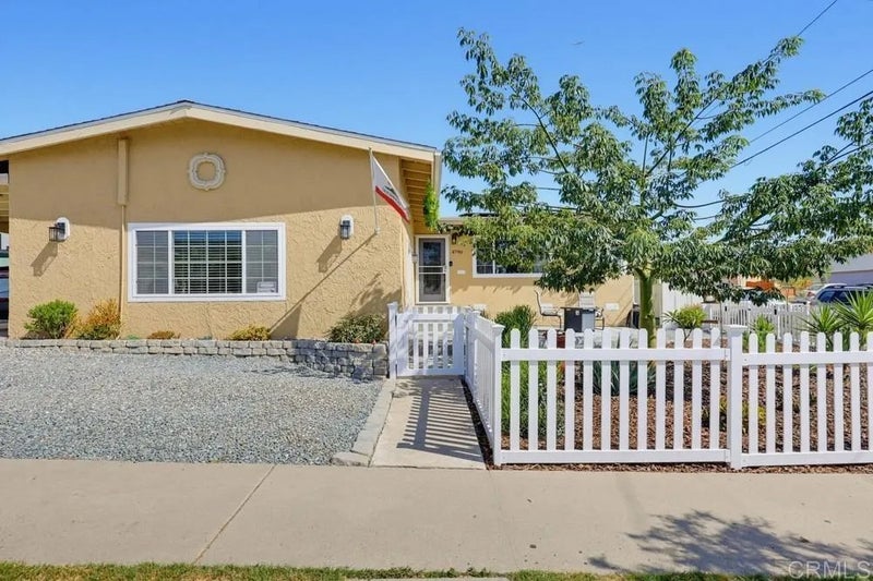 4790 Solola Ave