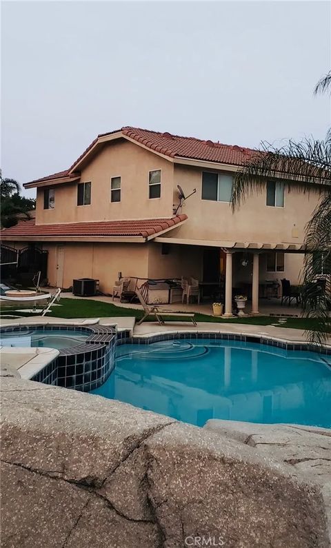 Photo of 9876 Skyland Court, Fontana, CA 92335 (MLS # CV25280864)