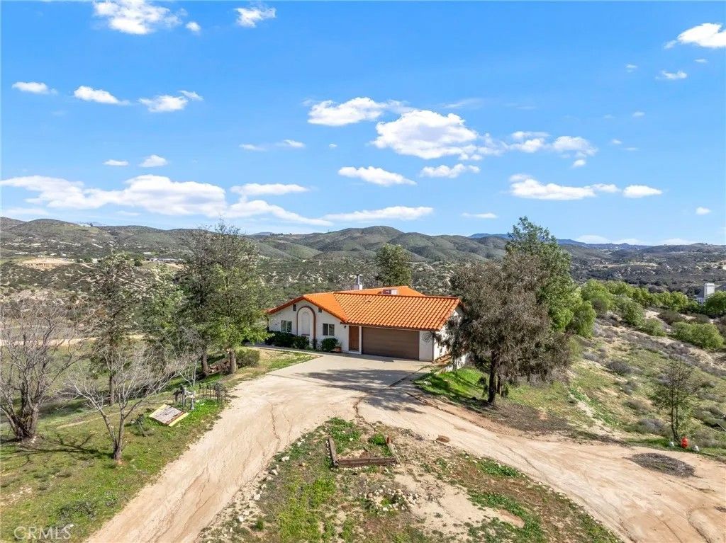 Photo of 37320 Spring Valley, Temecula, CA 92592 (MLS # SW26009499)