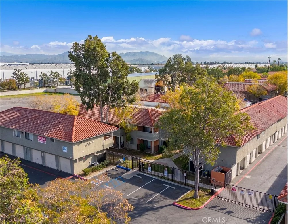 1531 W Rialto