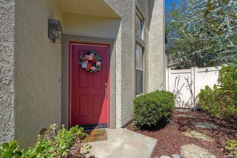 1616 Warbler Court