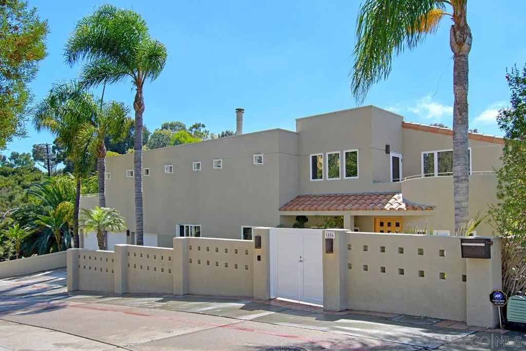 Photo of 1506 Kearsarge Road, La Jolla, CA 92037 (MLS # 260008069)