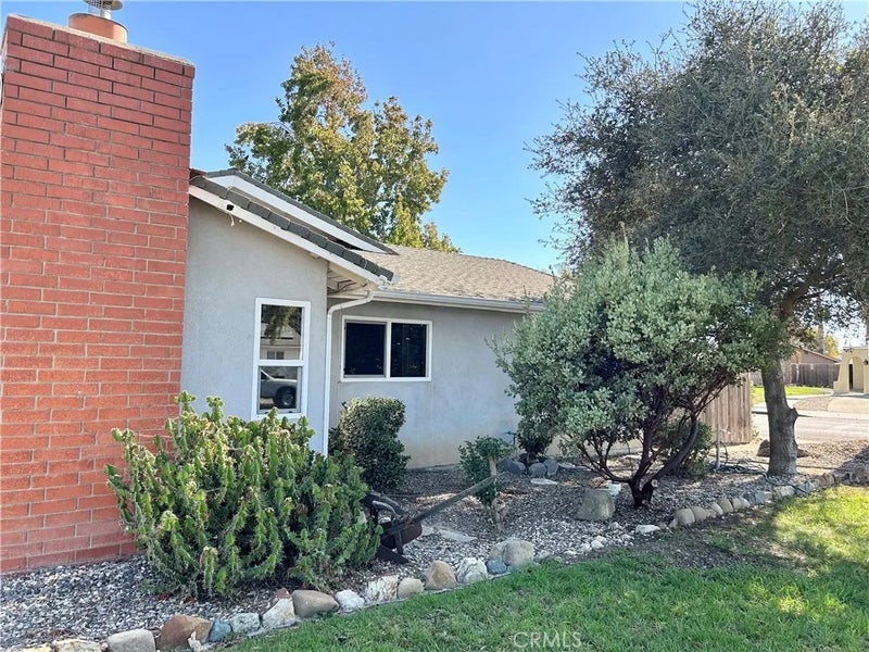 1208 Clinton Court